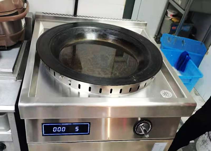 뚱뚱한 삼촌 냄비 스티커